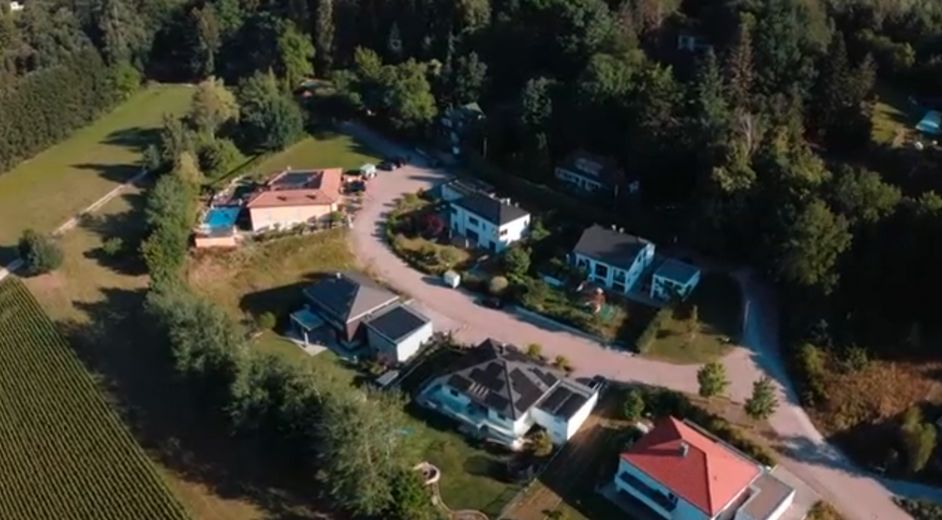 Esclusiva casa unifamiliare KfW-40 in tranquilla posizione a pendio esposto a sud – di alta qualità ed efficiente dal punto di vista energetico – Foto 38