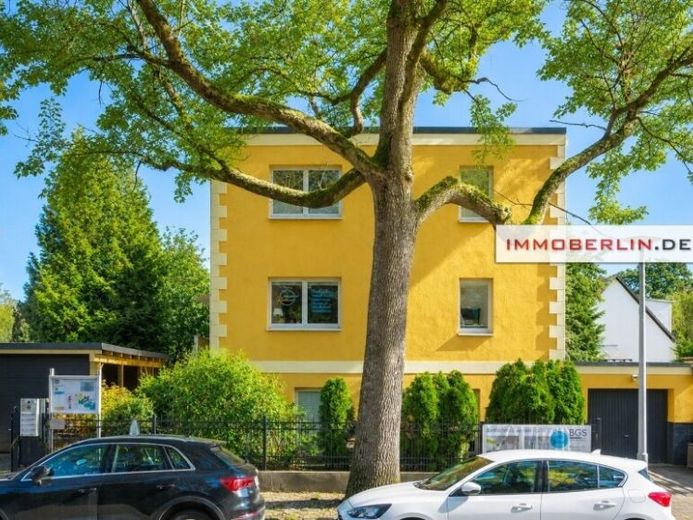 IMMOBERLIN.DE - Überzeugendes Mehrfamilienhaus auf herrlichem Grundstück – Foto 1