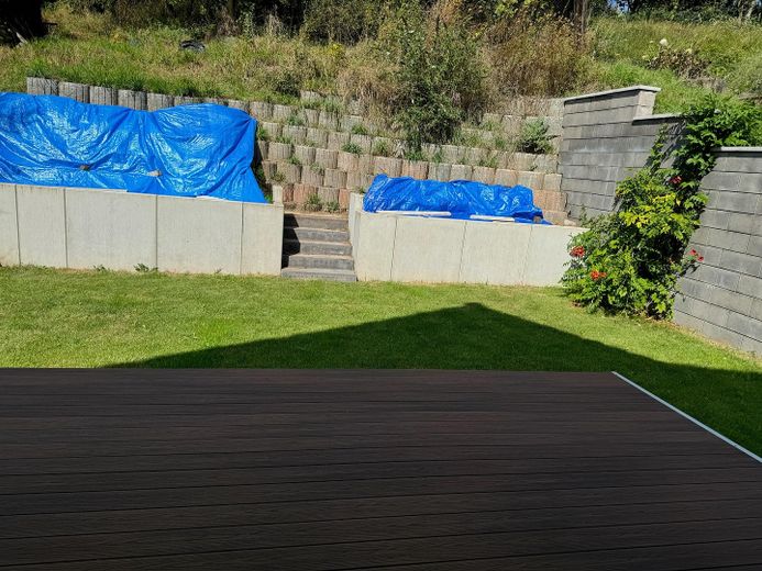 Hochparterre 3 Zimmer Wohnung, mit Garten, Terrasse, Balkon, Smarthome, Glasfaser – Terrasse