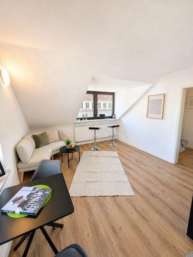 Möblierte 1,5-Zimmer-Wohnung in Stuttgart-West – Foto 1