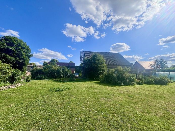 HORN IMMOBILIEN ++ Einfamilienhaus mit großem Grundstück in Ramin an der polnischen Grenze. – Garten