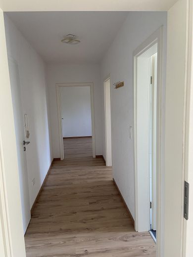 2-Zimmer-Wohnung mit Balkon in Wilhelmshaven Mitte – Foto 1