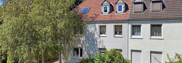 Przestronny dom trzyrodzinny z wieloma możliwościami – w pobliżu miejskiego ogrodu w Herne