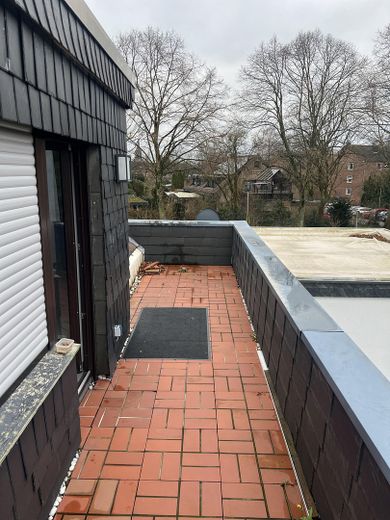 ZWEITBEZUG in aufwendig sanierte ETW (Vermietung) von Privat – Balkon