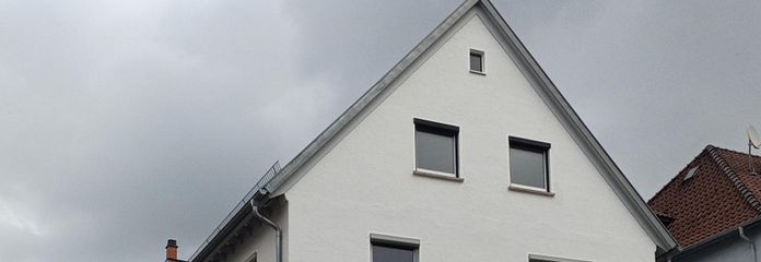 Immeuble collectif, 4 logements, 1 unité commerciale, Reutlingen, Tübinger Straße, prix à négocier – Hausansicht von Süden