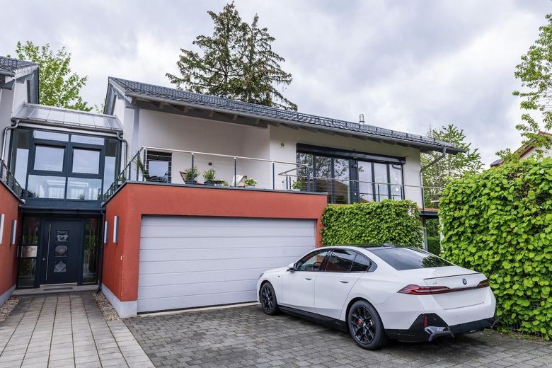 Großzügige Gartenwohnung - von privat – Garage