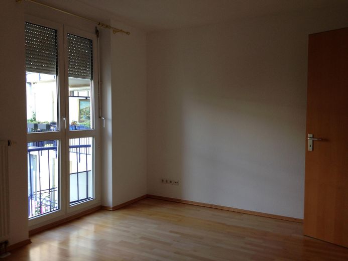 شقة أنيقة من غرفتين بالقرب من محطة مترو U3 آيدنباخشتراسه – Schlafzimmer
