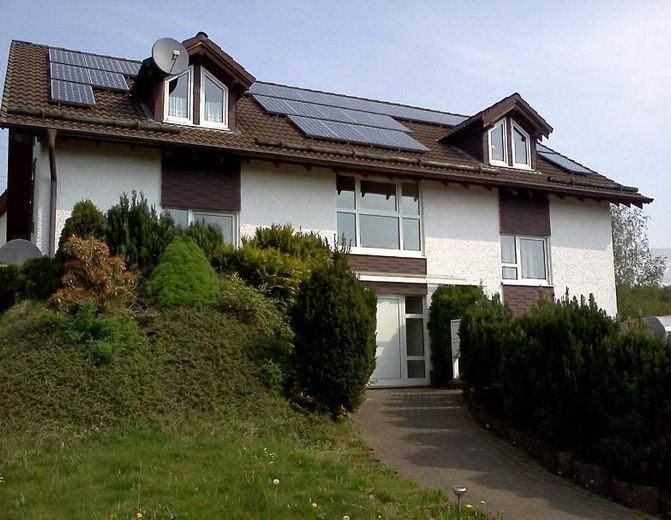 Kapitalanlage: Gepflegtes Mehrfamilienhaus in ruhiger Wohnlage bei Siegen – Foto 1