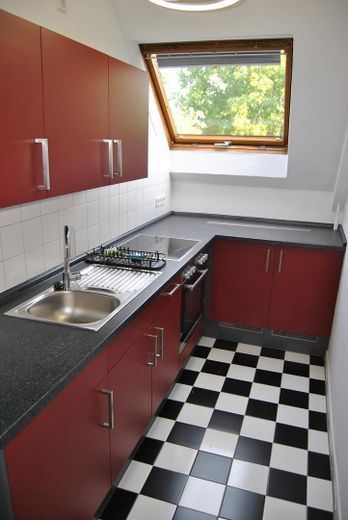 Mieszkanie typu atelier z zabudowaną kuchnią – Küche