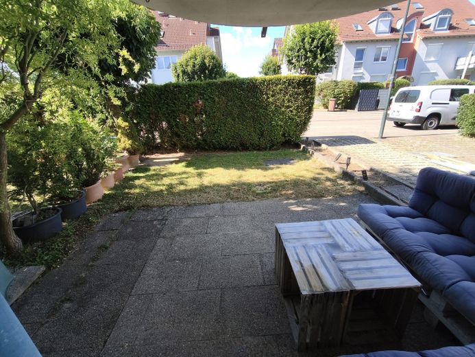Gemütliche 3,5 Zimmerwohnung – Blick von der Terrasse