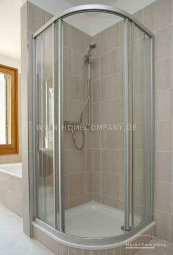Bel appartement meublé de 4 pièces avec terrasse dans le Westend – fe4575fb3e6e800304fc2a94f67a93f39aed1846.jpg