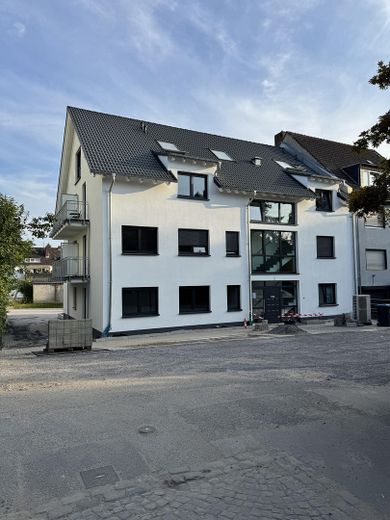 High-quality, stylish 4-room new-build maisonette apartment – Fassade front