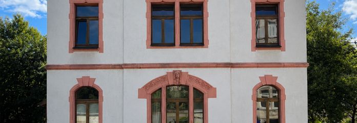 Модернізований багатоквартирний будинок із 4 квартирами — для власного проживання або як інвестиція