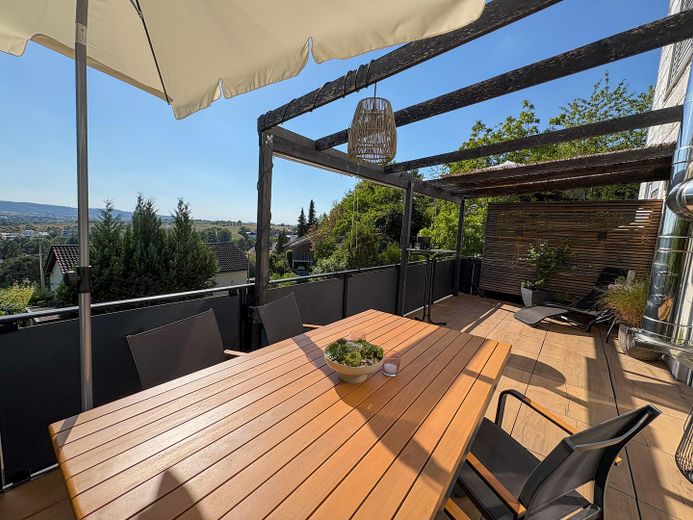 Provisionsfrei - Wohnen wie im eigenen Haus: 120m² mit Garten, Traum-Weitblick & Wellness-Faktor – Balkon
