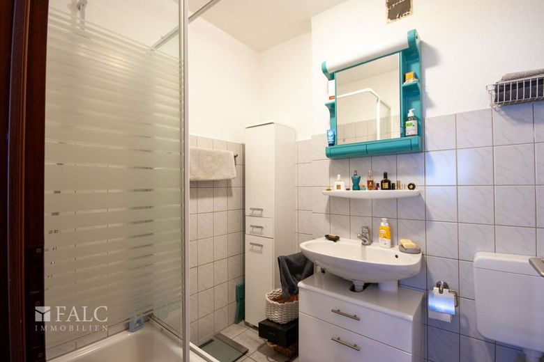 Mitten in Düren - Was will man mehr ? – WE2-Badezimmer