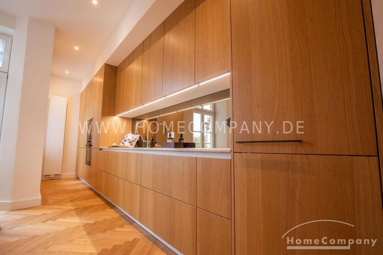 ***Klassische Eleganz in vollendeter Form – stilvoll sanierte Altbauwohnung mit Balkon in Bestlage Altbogenhausen – 7185816c9f72bd6e2d204580264e4525fb248a26.jpg