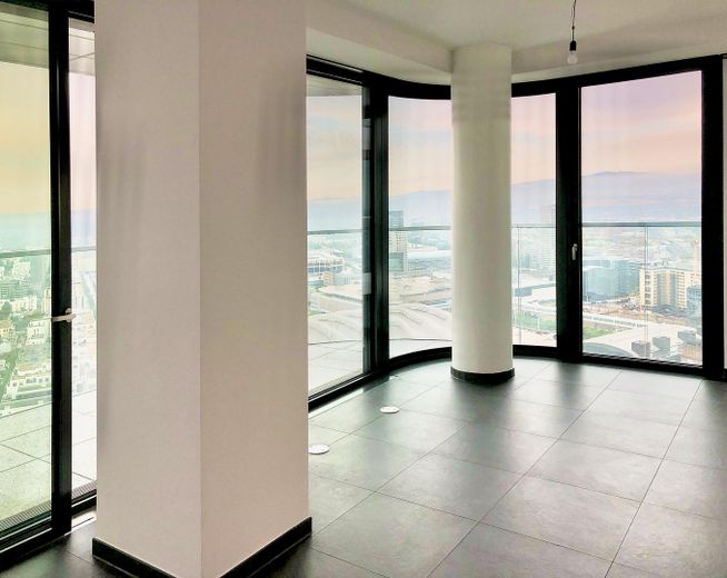 Grand Tower - Exklusive 2-Zimmer-Wohnung mit Skylineblick im 38. OG – Foto 4