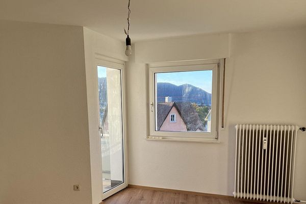 Stilvolle, neu sanierte 1-Zimmer Wohnung inkl. Balkon und EBK