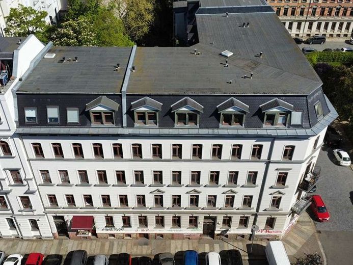 INVESTITION MIT WEITBLICK | 3-Raum-Wohnung mit Balkon im Zentrum-Süd – Foto 1