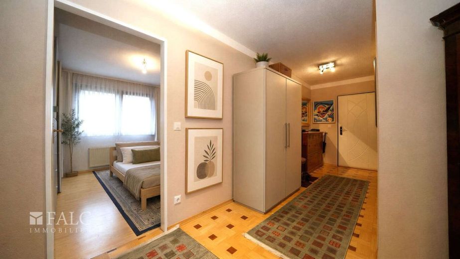 Tolle 3-Zimmer-Wohnung im Herzen von Heilbronn! Mit Aufzug, Balkon und Stellplatz! - FALC Immobilien – Flur (Vis.)