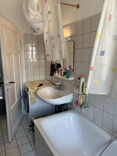 Wohnen im Herzen der Fallersleber Altstadt – Badezimmer Ansicht 2