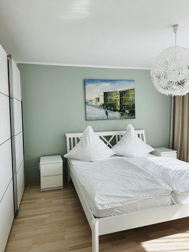 Charmante möblierte 2,5 Zimmer Wohnung in München Hadern - hell & ruhig – Schlafzimmer 