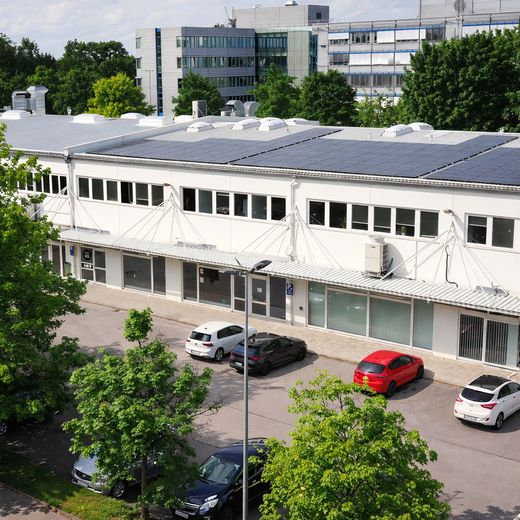 Superficie al piano terra di 600 m² a Erding-Süd – ideale per studi medici, laboratori, fitness o commercio – Foto 1