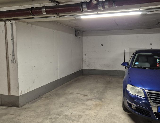 Du magst was Besonderes, bist sportlich und nicht allzu groß? Dann,... – Tiefgaragenstellplatz