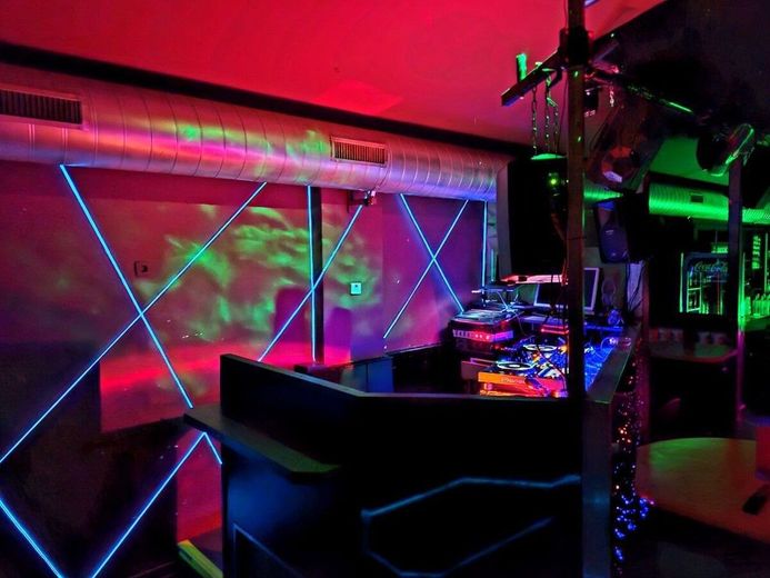 Eventlocation &amp; Club in Berlin zur Miete - bis 200 Gäste | Komplett ausgestattet – Image-2 (35)