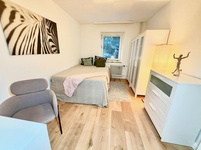 Renovierte 3-Zimmer-Eigentumswohnung | Bezugsfrei | Neuer Vinylboden – Schlafzimmer