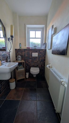 Freistehendes EFH mit Pool, Carport & ca. 1.000 m² Grundstück – provisionsfrei in Vechta – Toilette unten