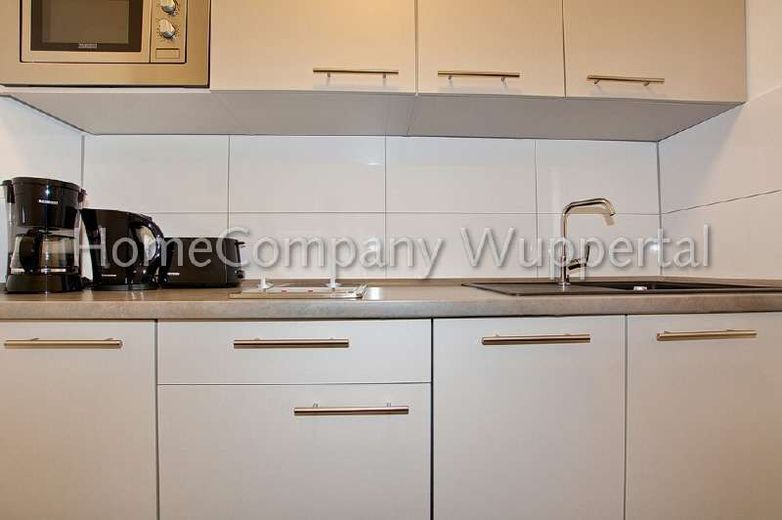Luxuriöses Apartment in zentraler Lage mit Balkon, DSL-Wifi und Reinigungsservice – 95ab3d2d78b1910791156b41027afdec0272ed59.jpg