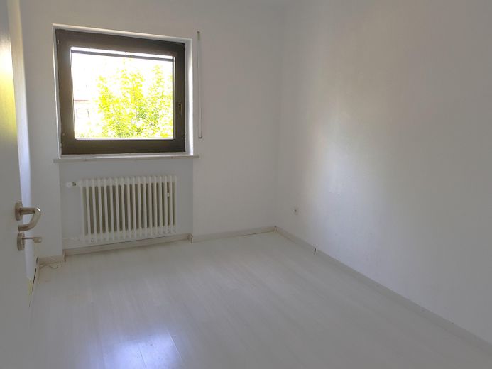 Casa a schiera centrale tranquilla a Neukeferloh - 5 locali + locale hobby + garage – Schlafen 3 - ca. 8,3 m²
