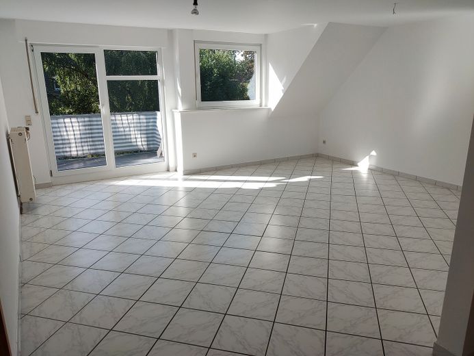 Top Maisonette-Wohnung mit 105 m² Wohnfläche und Balkon – Foto 16