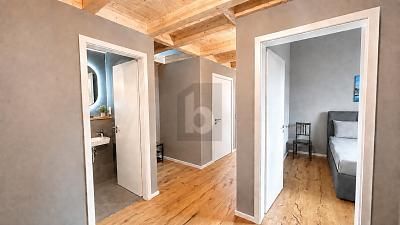 MODERNE ELEGANZ AUF RUHE TRIFFT – 1788346654_fe5d25c.jpg