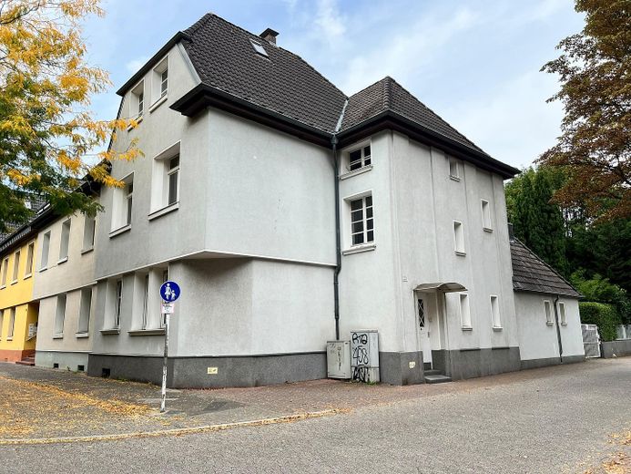 Von Privat: 3-Familienhaus im Zentrum von Ratingen – Außenansicht
