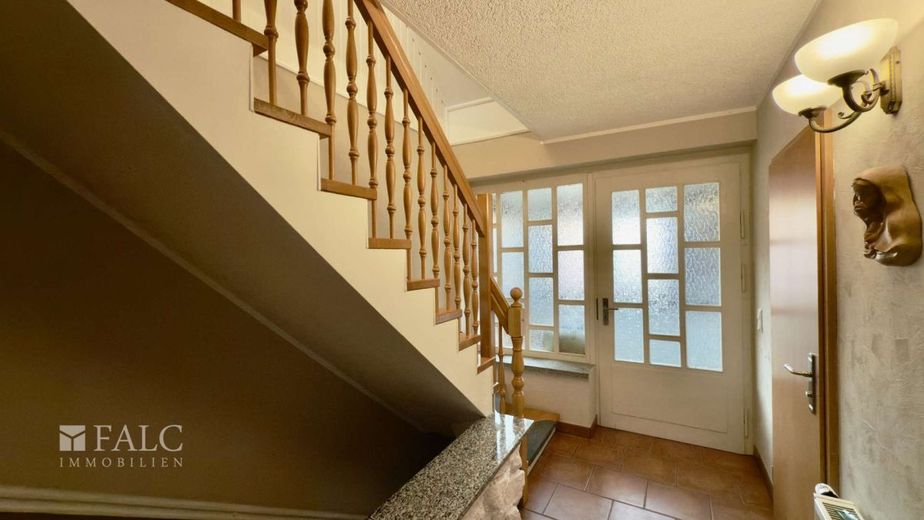 Ein zu Hause, das mitwächst-ideal für große Familien * Nähe Erfurt – Treppenhaus Erdgeschoß