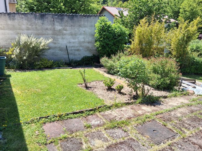 Großes Grundstück mit Altbau in sehr guter Lage in Unterdürrbach, provisionsfrei, von Privat! – Garten hinter Anbau
