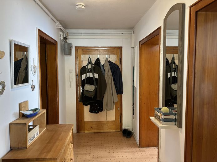 Kassel - Wehlheiden/Mitte: Tolle 3-ZKB-Wohnung mit Süd-Balkon! – Wohnungsflur