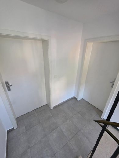 Augsburg-Inningen Bhf-nah 4 Zi  ETW 90m2 Süd-Loggia, Garten zustzl 18m2 UG Abst/WaKü – Eing. 1 u. 2
