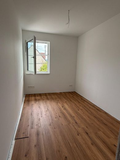 Appartamento di 4 locali al 1° piano - abitare moderno nel centro di Esslingen-Zell – 2. Zimmer