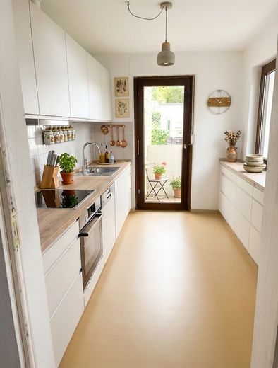 Geräumige 3 1/2 Zimmer Wohnung zu  verkaufen – Küche Impression