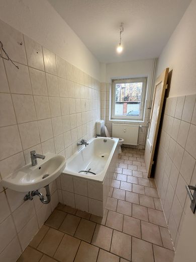 Gepflegtes Bad mit Badewanne