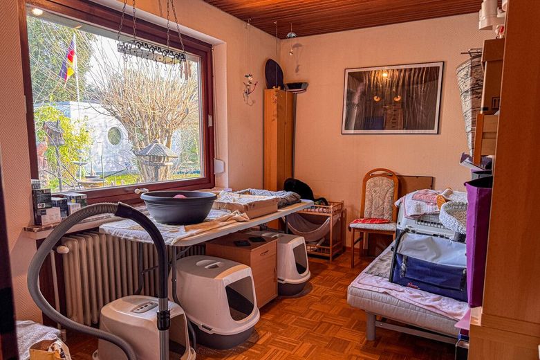 Wohnen auf einer Ebene - Bungalow mit 3 Zimmern, Carport sowie Garage und großen Garten in Garlstedt – Schlafzimmer 1