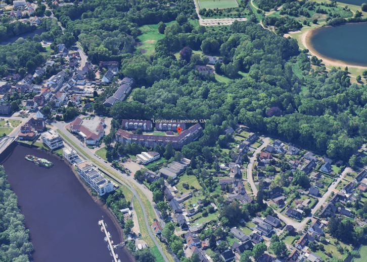 Helle 2-Zimmer-Wohnung, Balkon, neue EBK, Fahrstuhl, Naturschutzgebiet (Lesum) von Privat – Luftaufnahme (Google Earth)