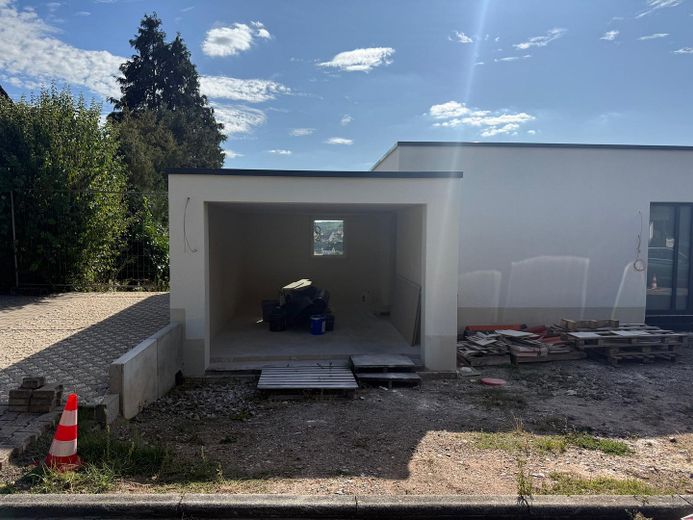 Spacieuse maison individuelle - Première occupation – Hausansicht vorne-links
