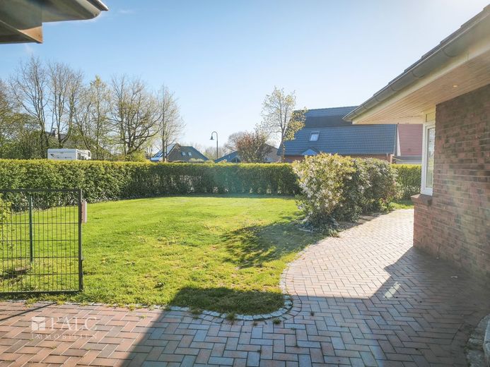 Exklusiv. Außergewöhnlich wohnen. Ein Haus für mehrere Generationen. – AB-Garten