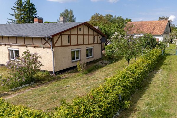 Historic reaper’s cottage with stables & barn – ideal for ecological renovation