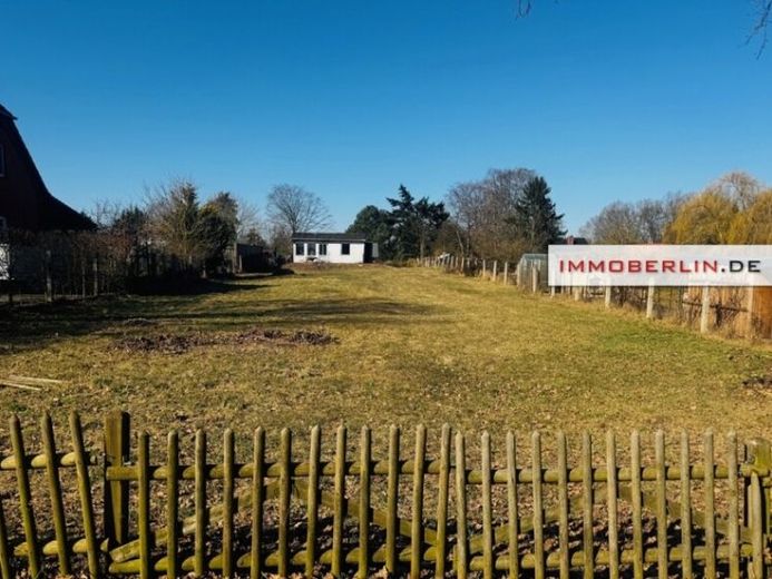 IMMOBERLIN.DE - Großartiges Baugrundstück in reiner Anliegerlage & Seenähe – Foto 1