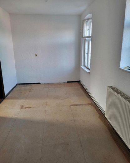 Einfamilienhaus mit großem Grundstück – Zimmer zwei oben
